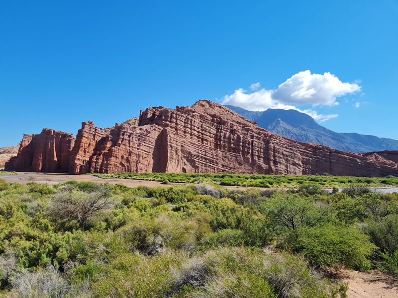 Visitas a Talampaya e Ischigualasto
